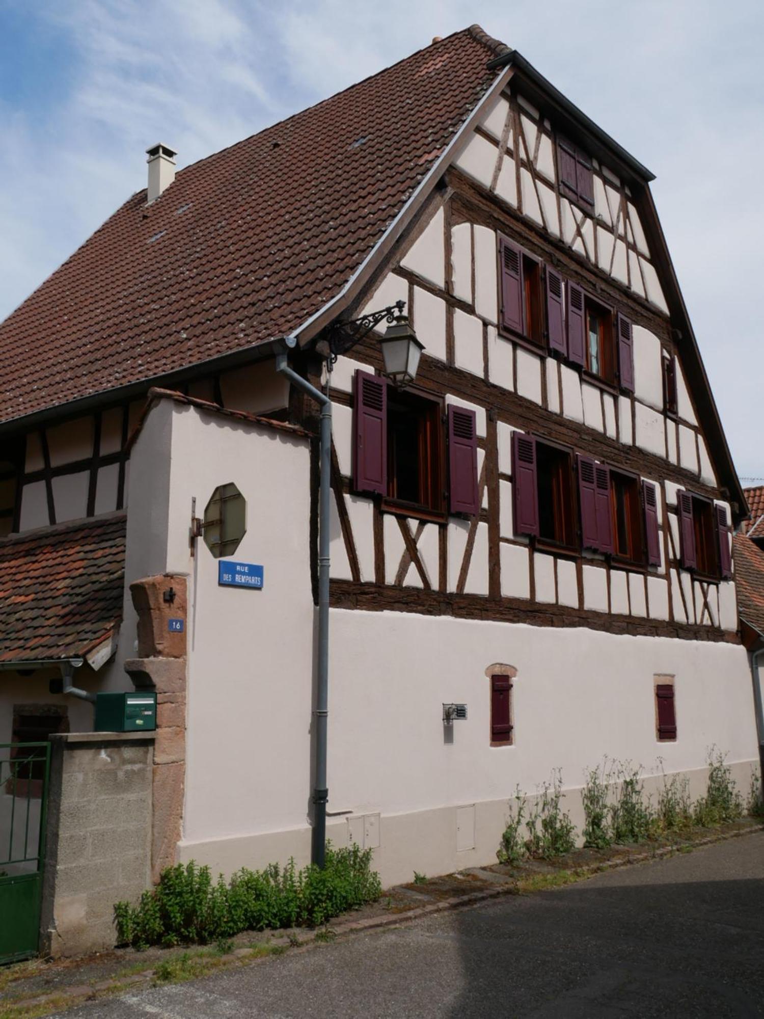 La Cour St-Fulrad - Appartements Saint-Hippolyte  Buitenkant foto